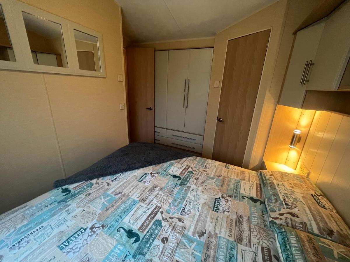 Fulmar 43 ~ Parkdean Holiday Resort グレート・ヤーマス エクステリア 写真